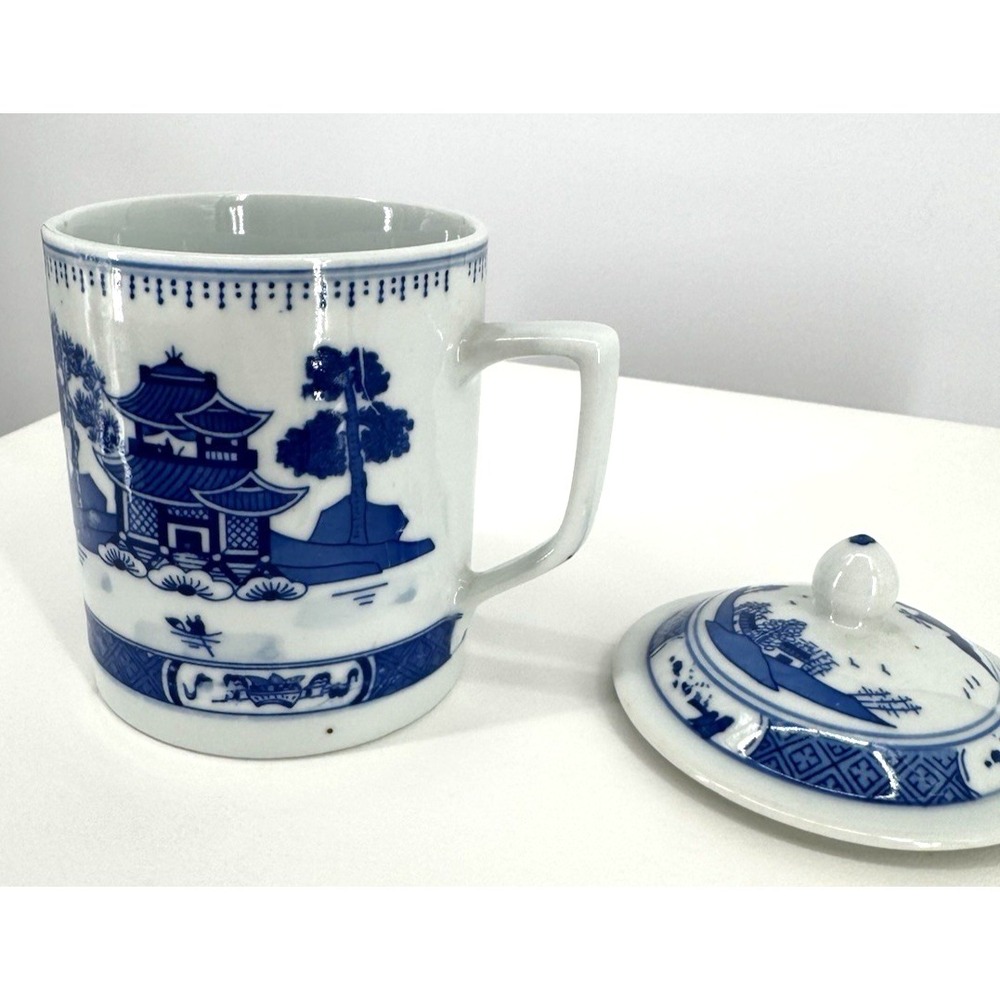 Blue & White Porcelain Pagoda Landscape Lidded Mug Tea Coffee Cup - Picture 13 of 14